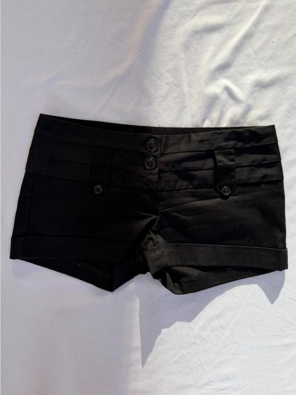 Women's Black Lowrise Cuffed Shorts